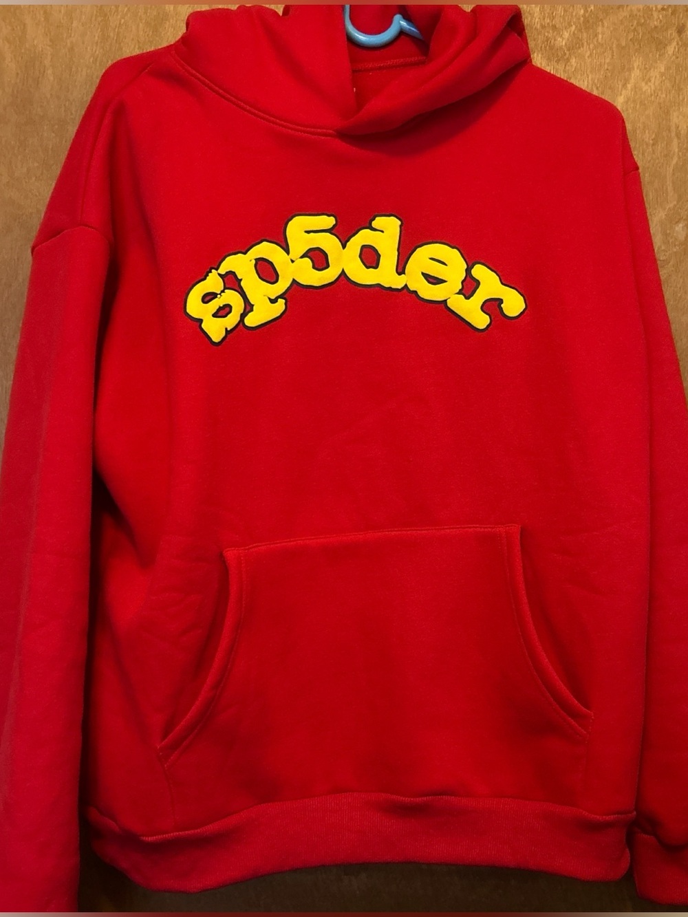 Sp5der hoodie size XL (FITS LIKE AN L) it’s like new it has the tags.